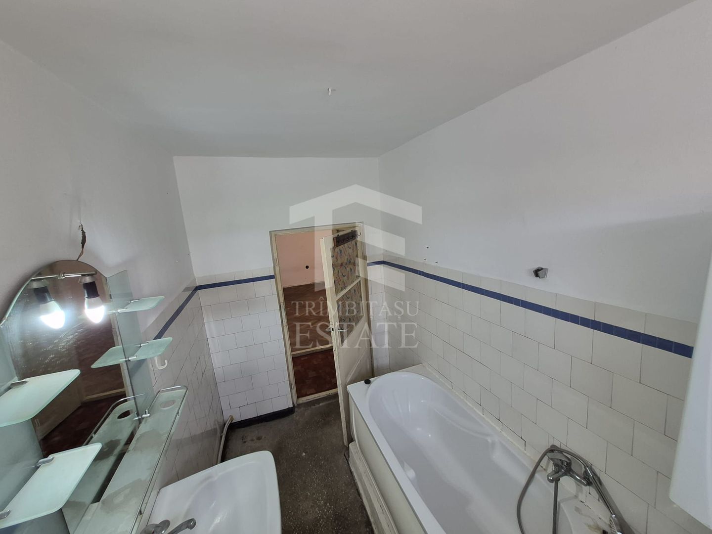 casa veche ce asteapta amenajarea ta, Ploiesti, central - Poză 6