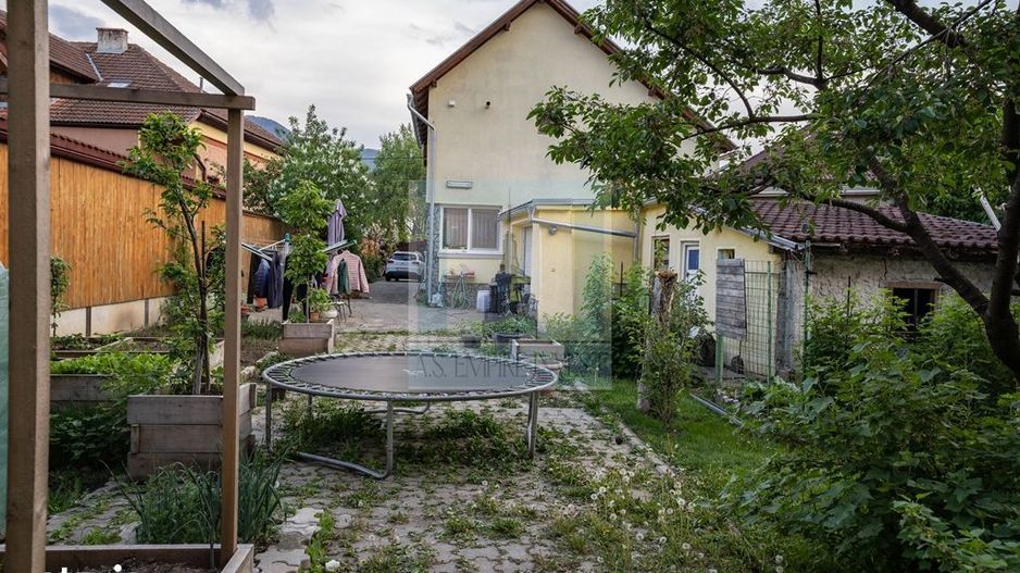 Casă/Vila de vânzare/ zona Sacele - Poză 3