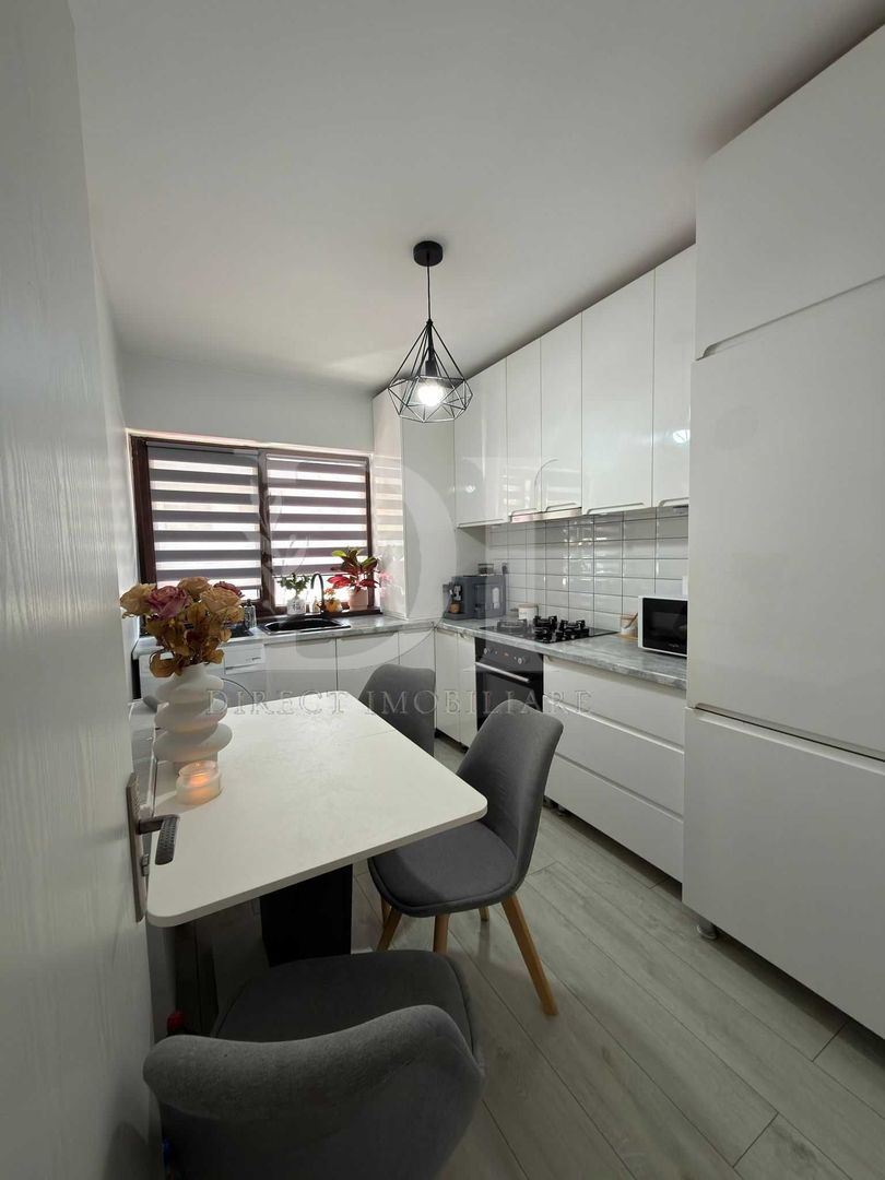 Apartament 3 camere de vanzare / Zona Parcul Poligon - Poză 3