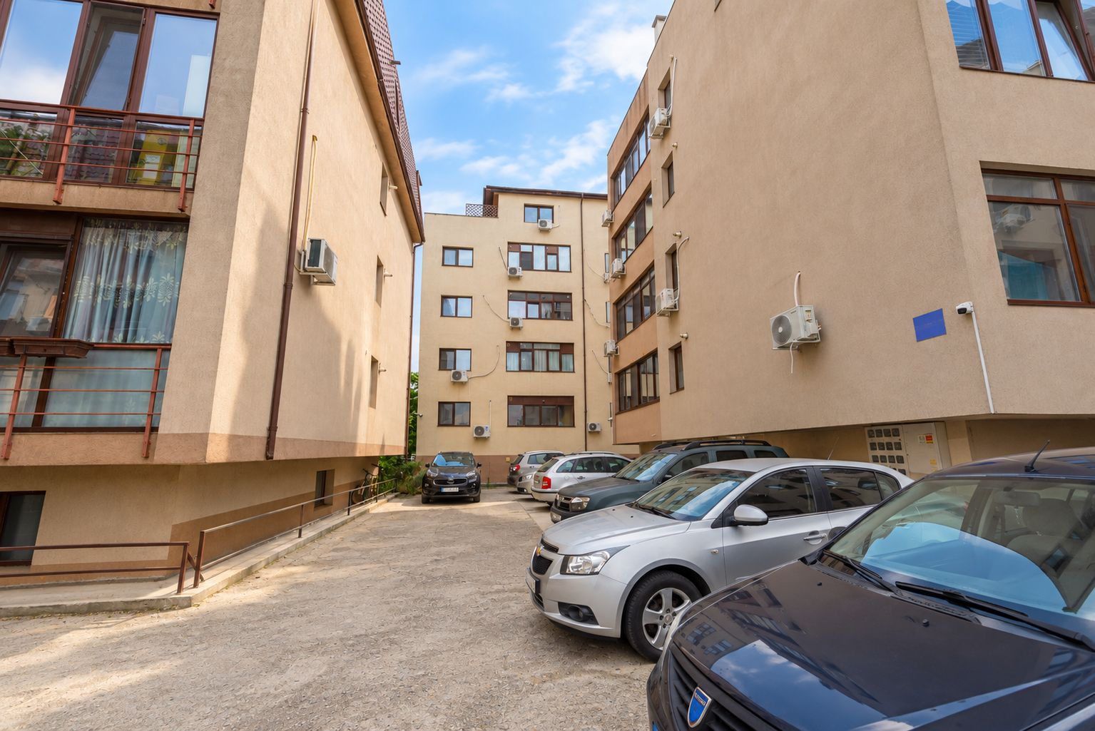 Garsoniera decomandata, 2014, mobilata si utilata, centrala, balcon - Poză 17