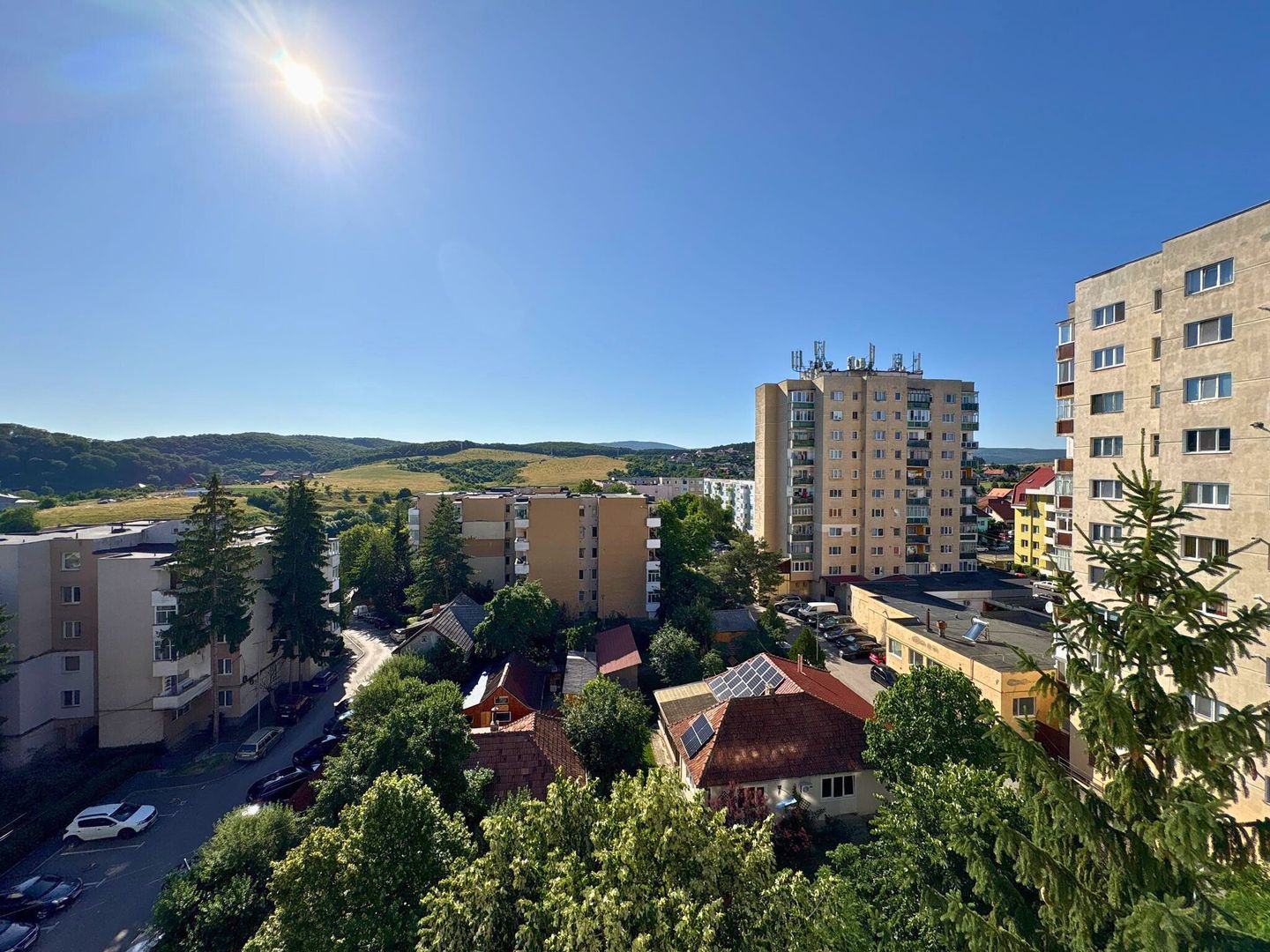 Apartament 2 camere 47,5 M² + balcon 7,5 M² cu priveliste Simeria - Poză 12