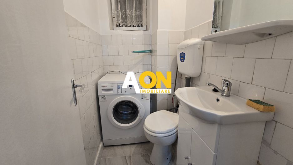 Apartament cu 3 Camere, Etaj 1, Zona Cetate - Poză 3