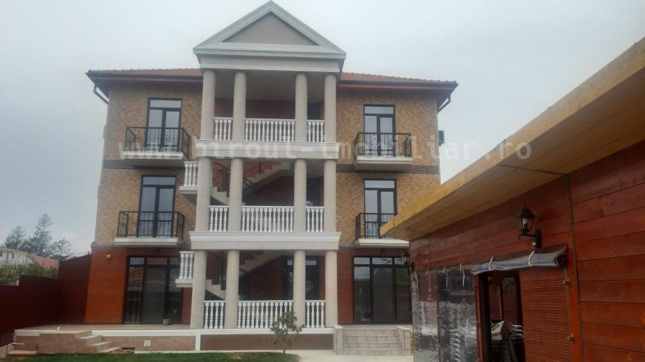 Vilă Turistică Superbă în Costinești, la doar 500m de plajă! - Poză 1