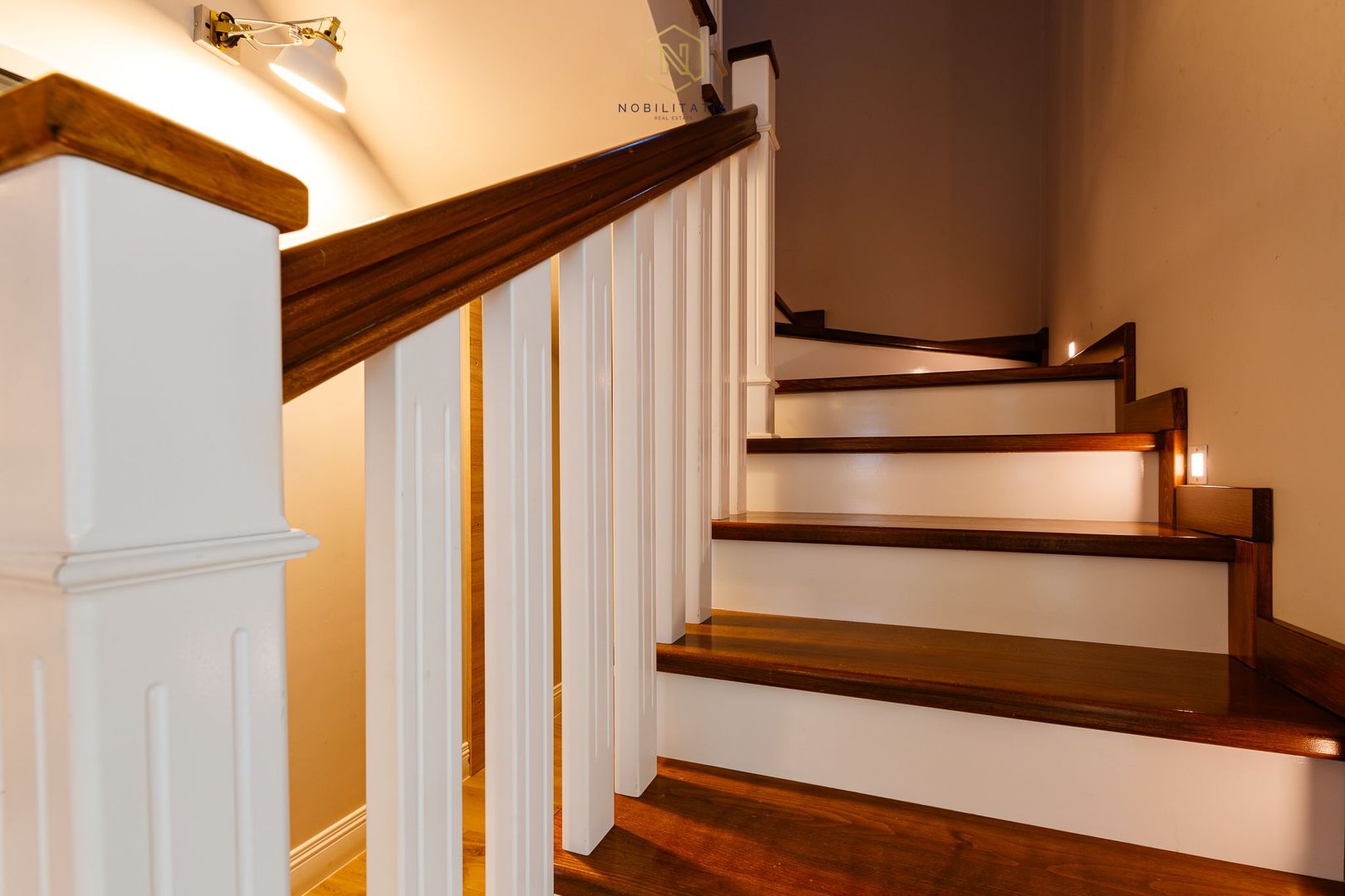 Casa Superba cu Garaj | 4 dormitoare | Liziera Padurii, Central | Com0 - Poză 14