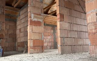 Casă la Roșu plus teren 2500 mp - Poză 7