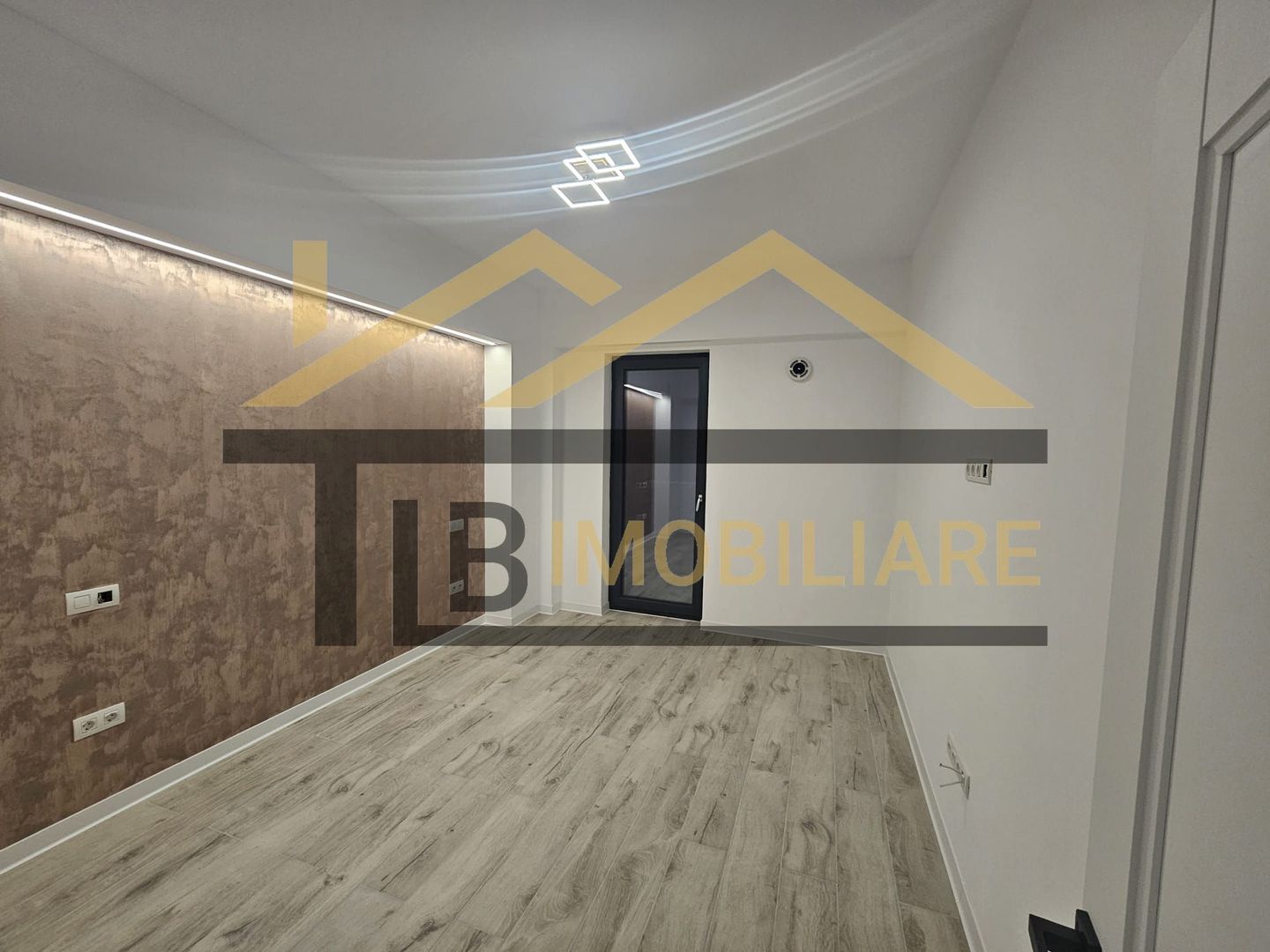 Apartament cu 2 camere, 55mp, Zona Ultracentral - Poză 3