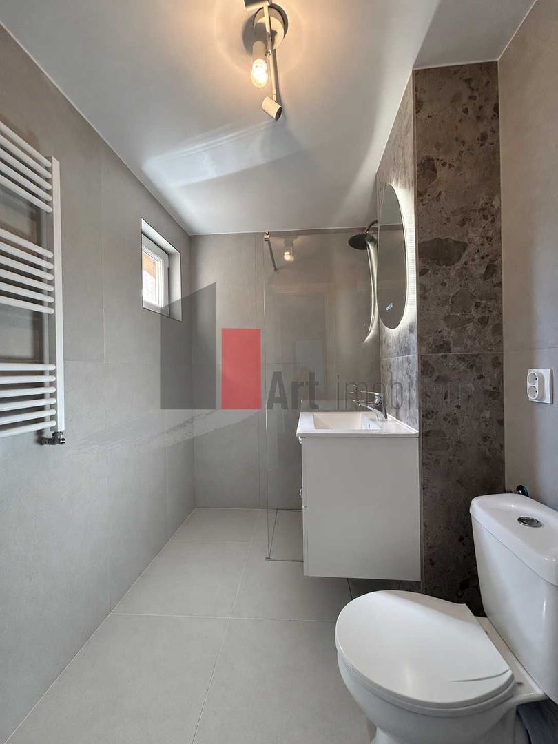 Vanzare apartament 3 cam(70mp), cu centrala termica, Lujerului, 2 min. metrou - Poză 2