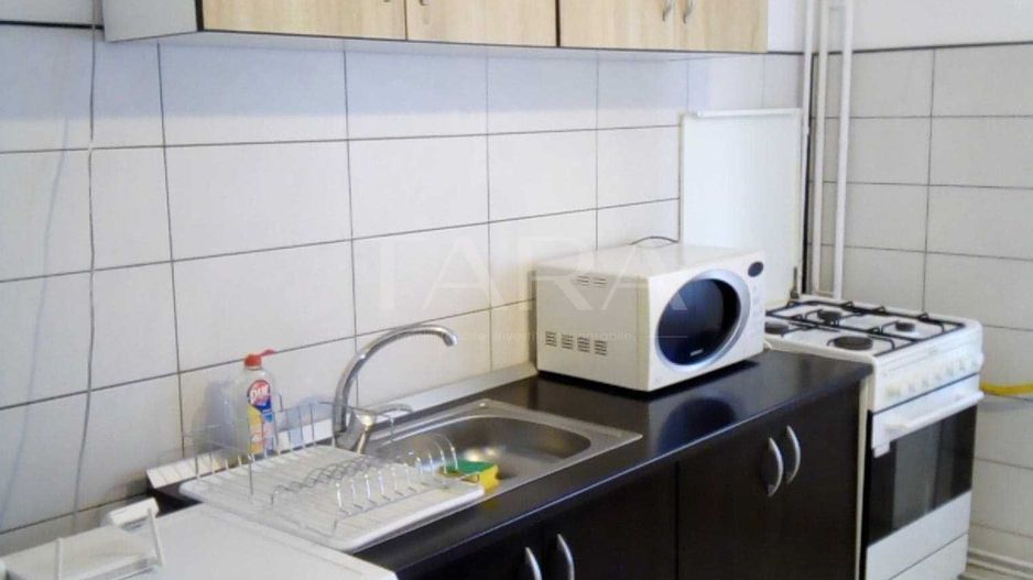 Apartament cu 3 camere Zona Centrala - Poză 6
