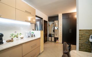 APARTAMENT CU 2 CAMERE DECOMANDAT ZONA ROGERIUS - Poză 4