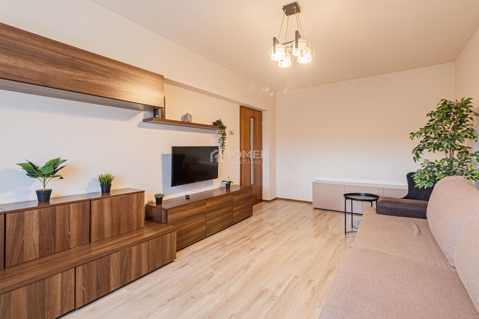 Apartament 2camere B-dul Garii vis-a-vis de Sala Sporturilor - Poză 1