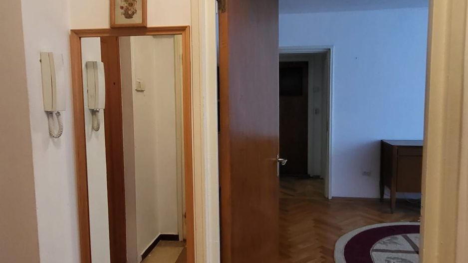 Apartament la 6 minute de gară, piata si Centru Civic, pet friendly - Poză 7