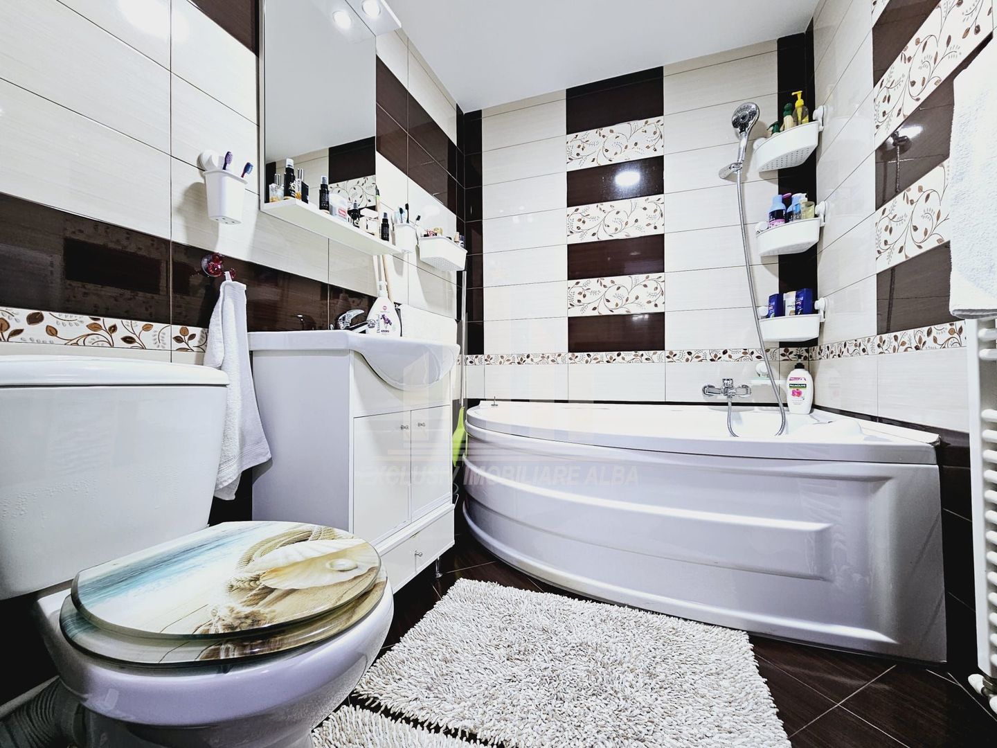 Apartament cu 3 camere de vanzare, Cetate - Poză 10