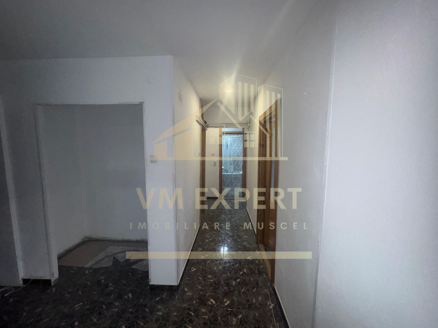 APARTAMENT 3 CAMERE ETAJ 7/8 BLOC UNICAT CAMPULUNG OFERTARE MULTIPLĂ OPEN HOUSE 01.09.25-02.09.25 - Poză 8