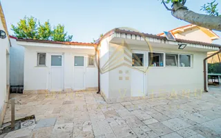 Palazu Mare/Elvila - Vila cocheta  P+1E+M cu teren 970 mp,mobilata si utilata - Poză 42