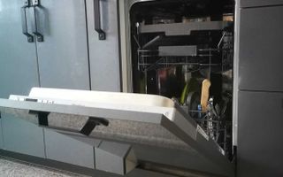 AP. 2 CAMERE TEIUL DOAMNEI,RENOVAT, METROU, BOILER, MASINA SPALAT VASE - Poză 6