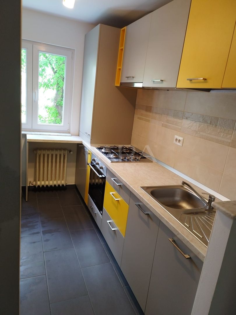 Apartament cu 3 camere decomandate, renovat complet, zona Piața Flora. - Poză 3