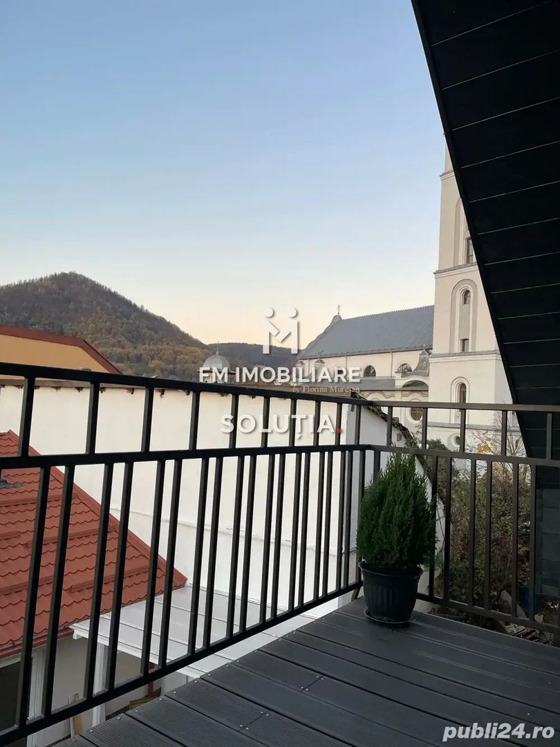 Casă spațioasă în Centrul Vechi – Baia Mare - Poză 3