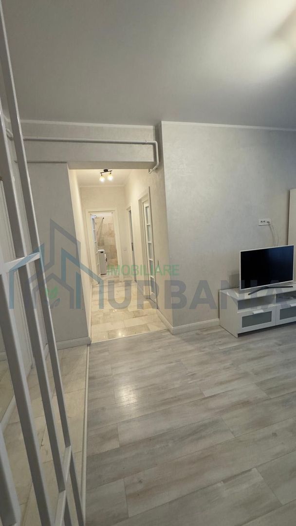 #, Royal Rown 2 cam dec - Poză 1