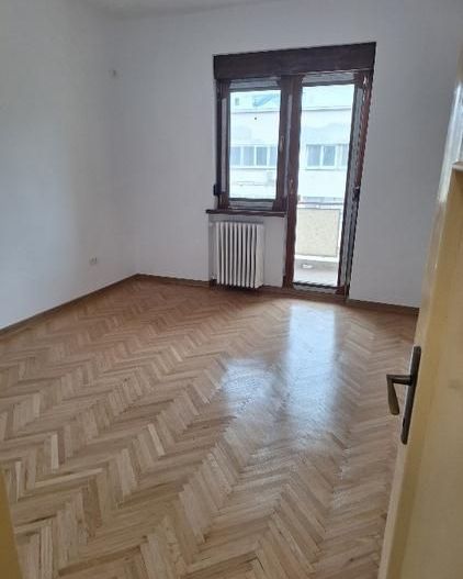 APARTAMENT ULTRACENTRAL ZONA  KOGALNICEANU - Poză 4