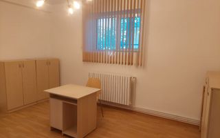 2 cam decomandat • demisol • Copou • 43 mp • 93.000 € negociabil - Poză 1