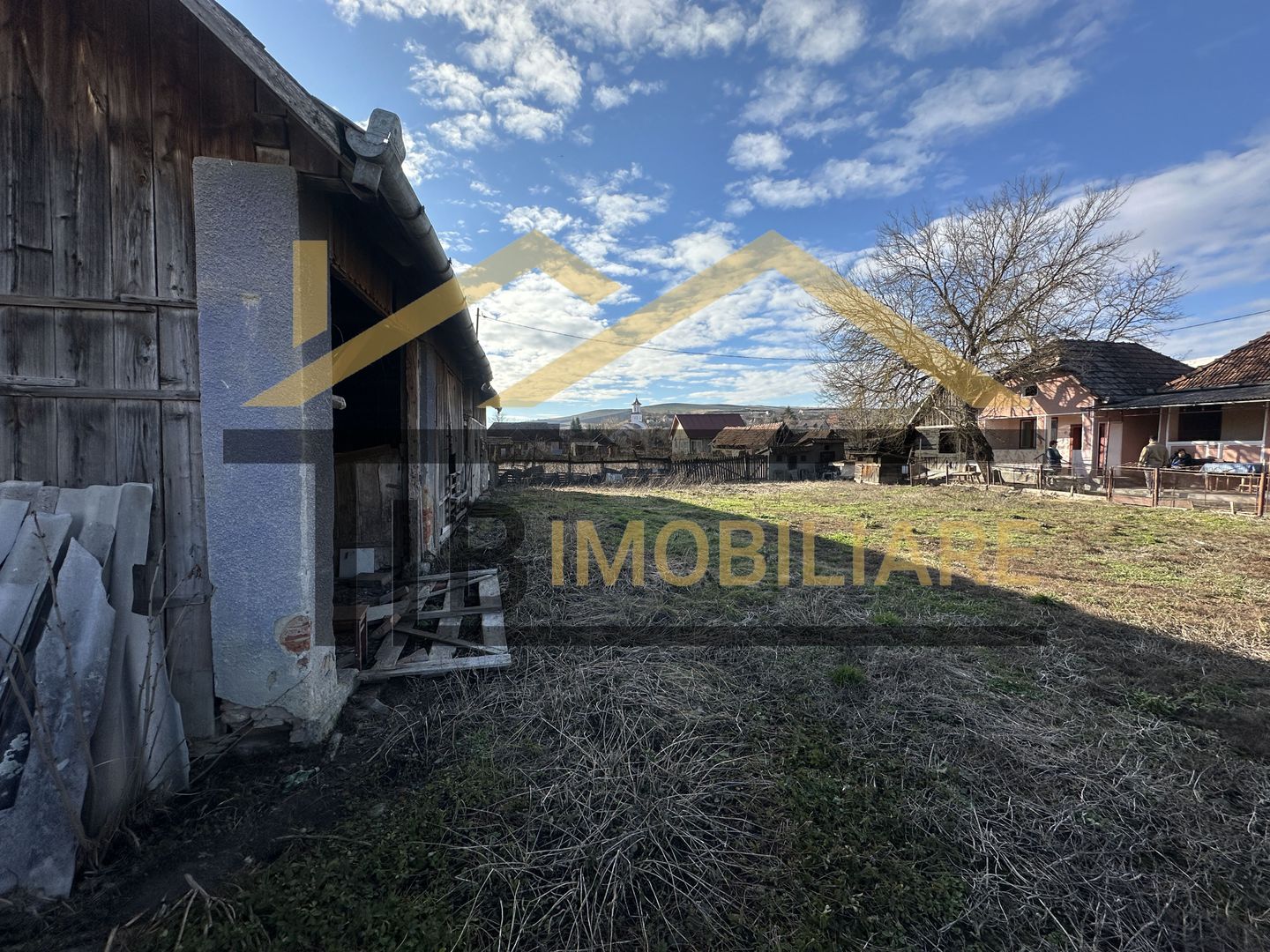 Casa de vanzare 4 camere, 2240mp teren, Zona Raciu - Poză 3