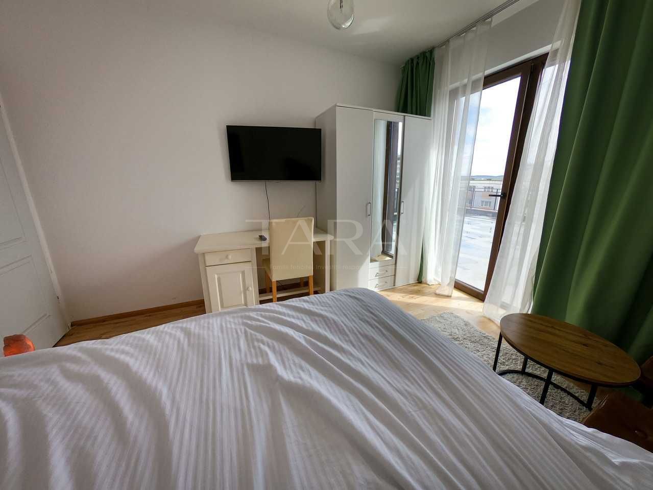 Penthouse cu 3 camere de închiriat - Între Lacuri - Poză 4