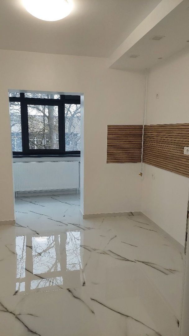 🏡 Apartament 2 camere decomandat, etaj 2, zona Liceu Auto SID V - Poză 1