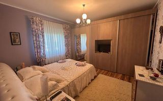 Vila impresionanta Husi + 2835 mp teren, P+1+M, constructie deosebita - Poză 7