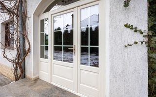 Pensiune de vânzare în Râșnov | 14 camere | 427 mp - Poză 3