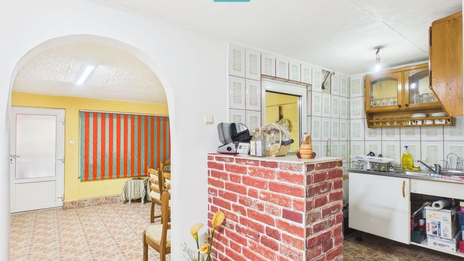 Casă la preț de apartament zona 3 Insule - Poză 3