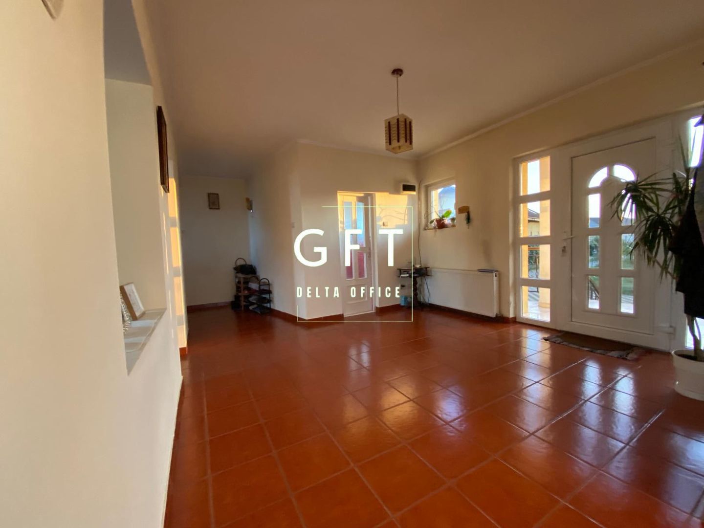 Casa cu 7 camere si Spatiu Comercial 150 mp-curte amenajata-Livezile - Poză 3