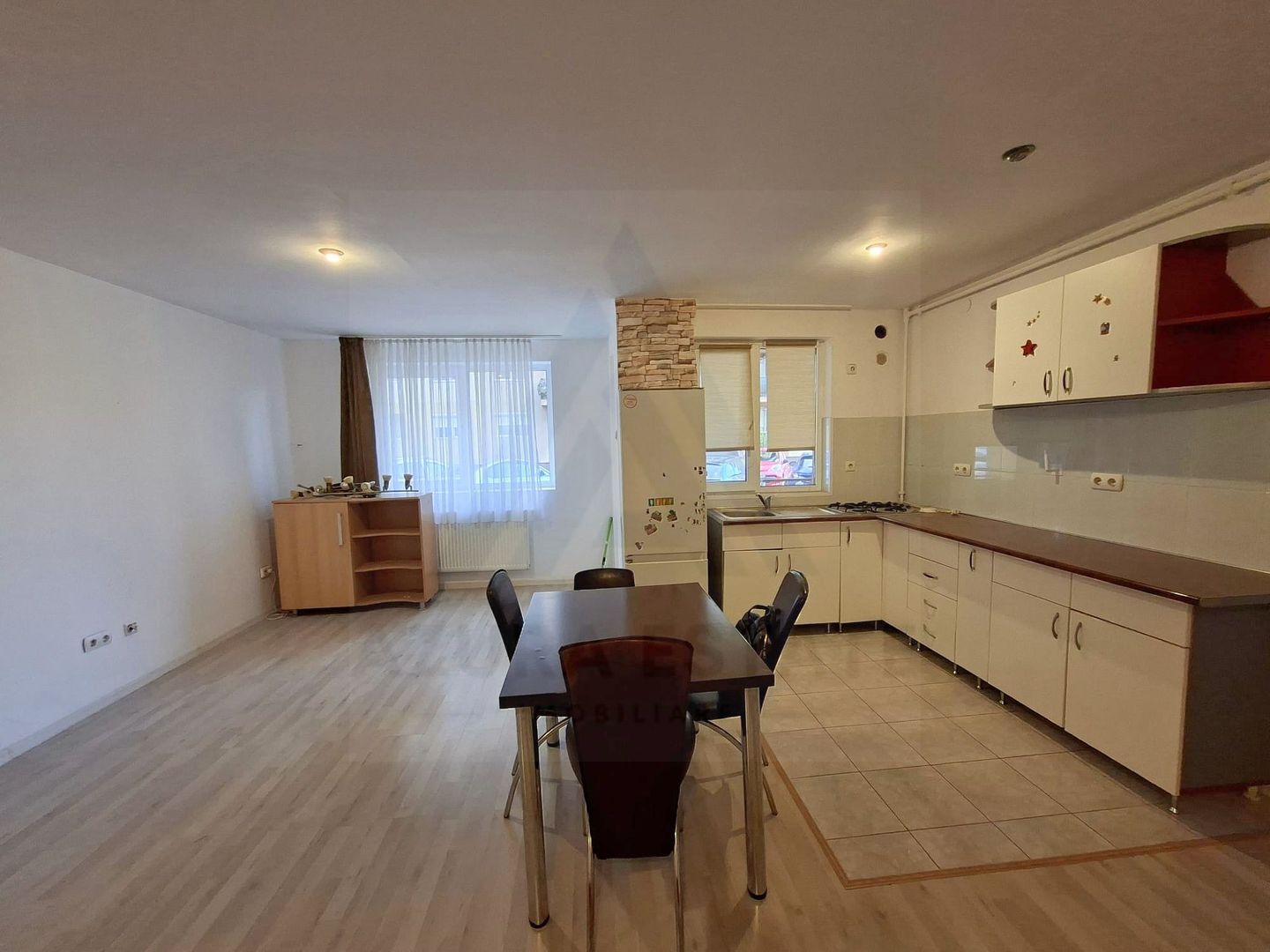 Apartament 3 camere 77 mp utili si parcare privata in zona Rahovei - Poză 3