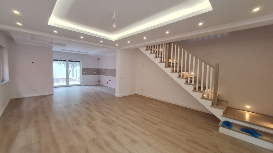 Proiect deosebit la 5 minute de Iulius Town - Poză 27