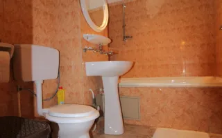 3 camere, centrala proprie, boxa la subsol, garaj - Poză 16