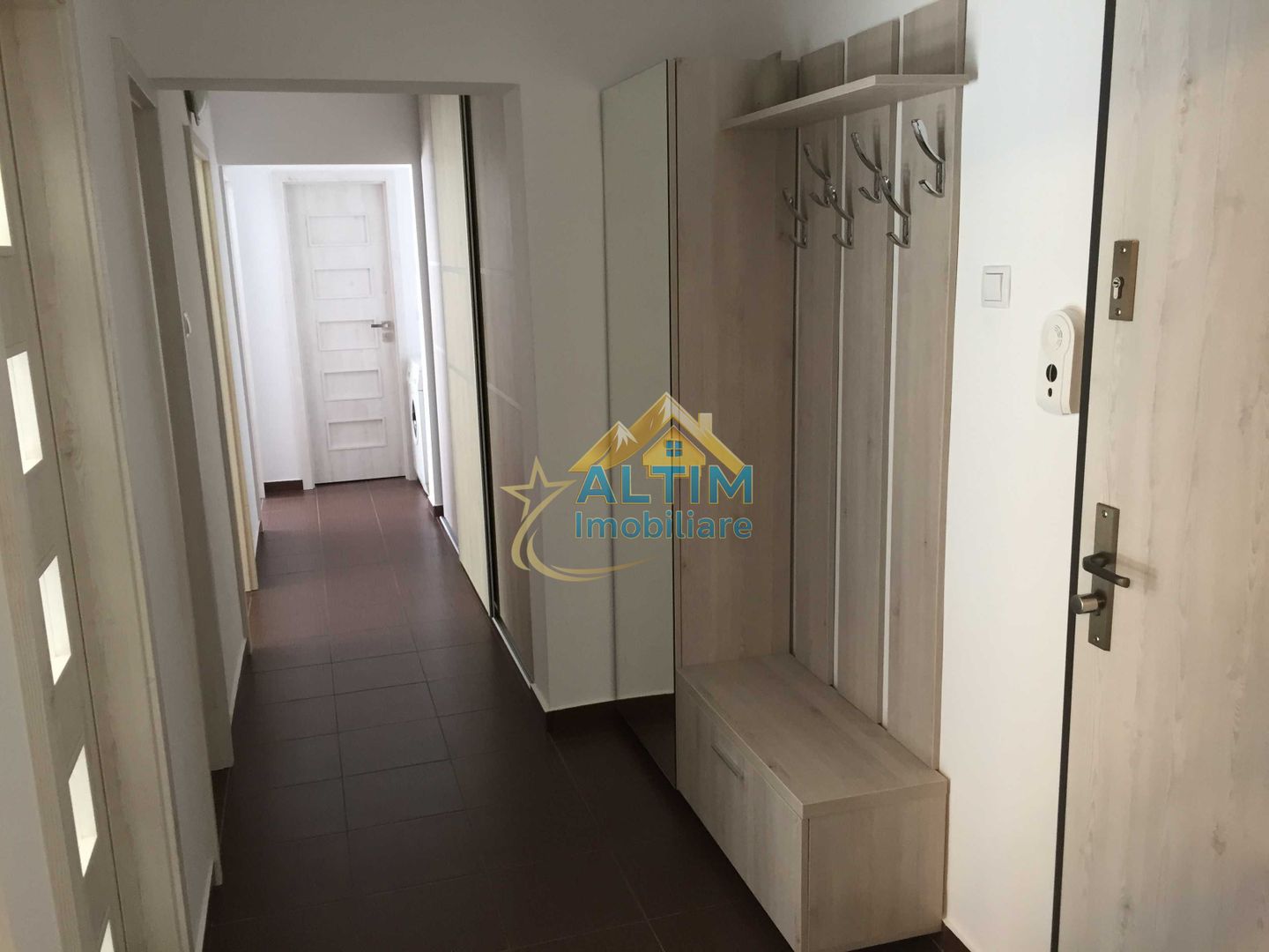 Apartament 3 camere, 2 băi, Răcădău, Brașov - Poză 7