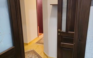 Vila 520 mp utili - 8 camere | Zona Unirii | Curte proprie 150 mp - Poză 12