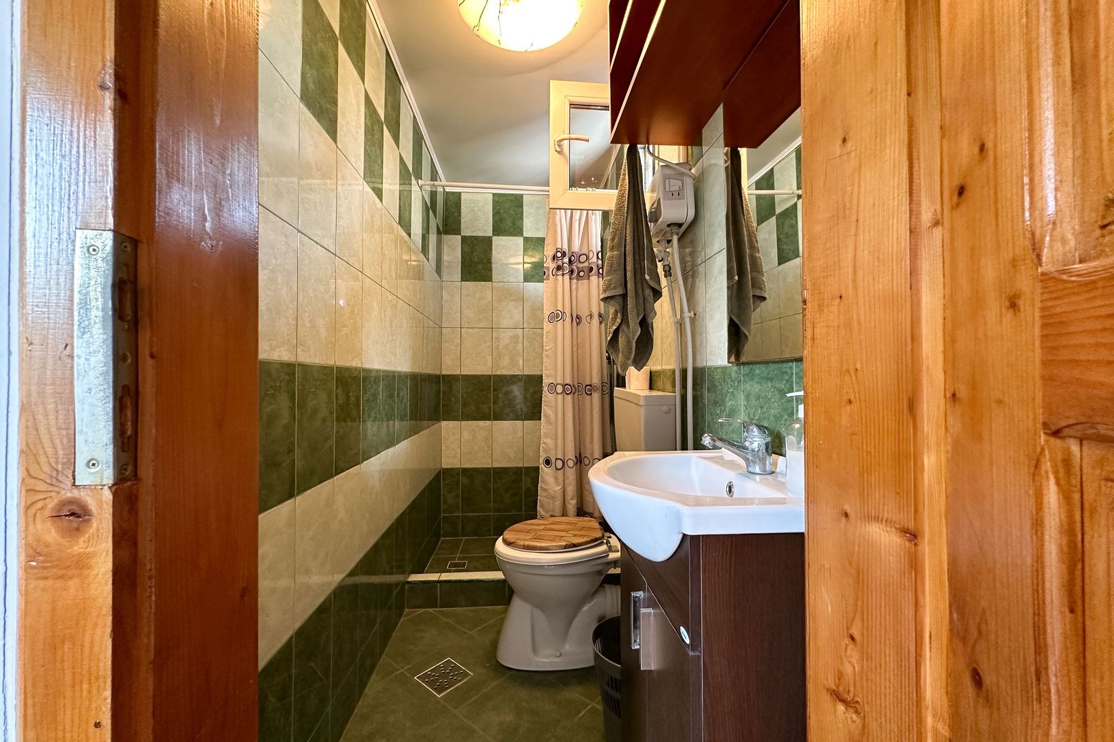 Închiriere Spațiu și Teren în Pecica – Ideal pentru Showroom - Poză 8