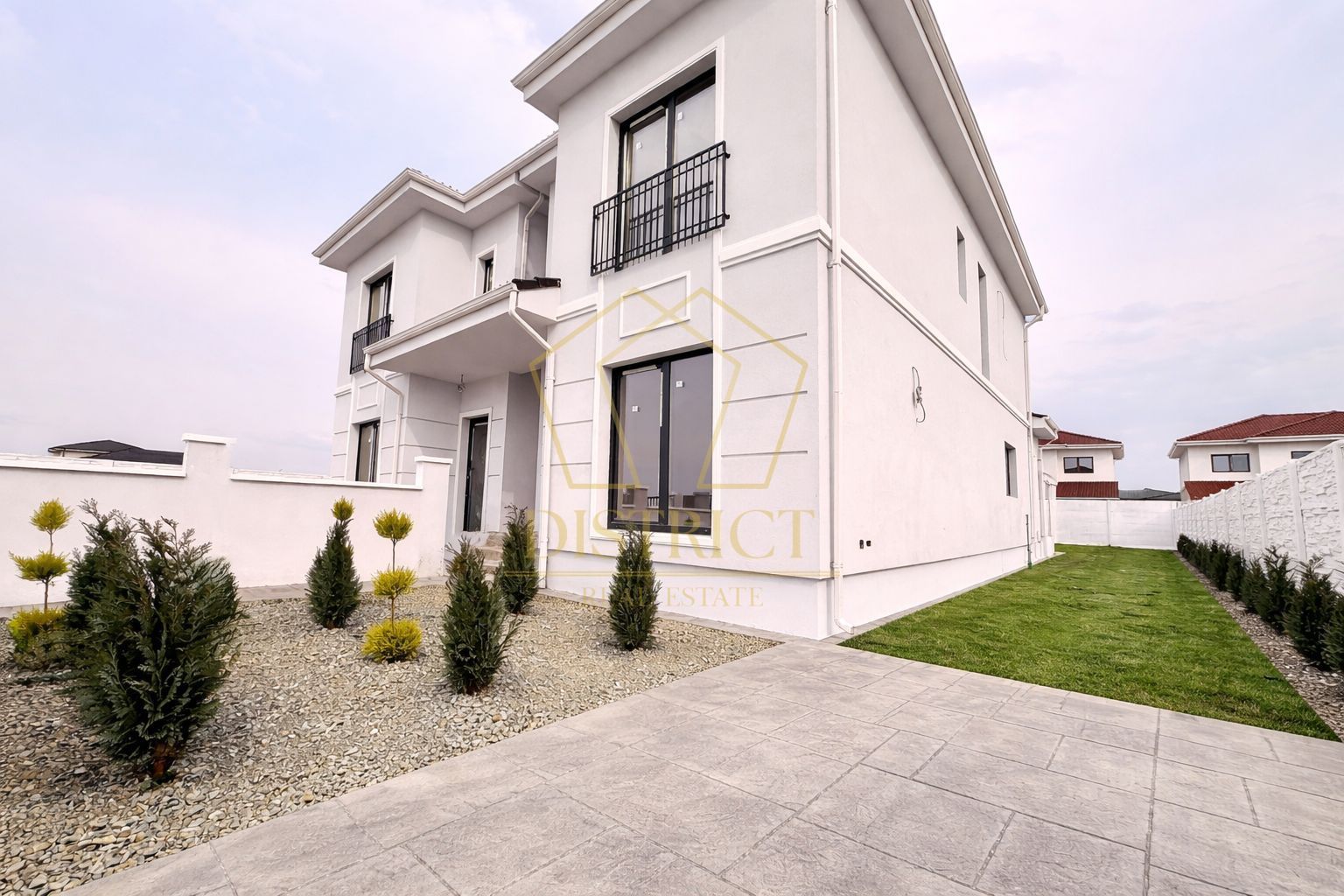 Duplex cu 4 camere, despărțit prin camera tehnica | Mosnita Veche | Lidl - Poză 1