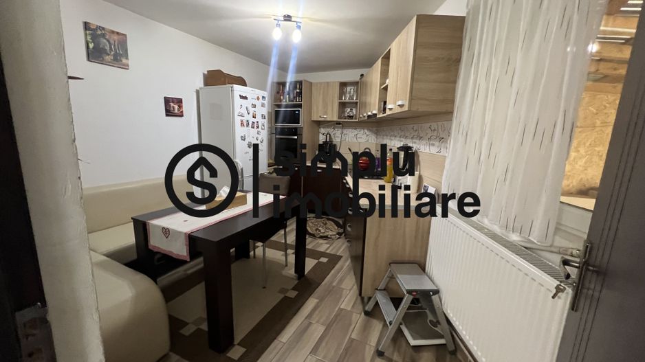 Casa 1 Mai Vis-a-vis de spitalul Nr.1 - Poză 2