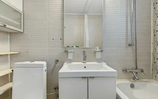 Central-Eremia, ap. 3 camere, 2 băi + boxă,proaspăt zugrăvit, et.2 - Poză 15