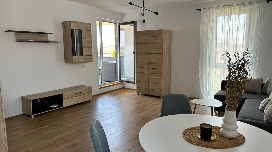 Apartament la prima inchiriere cu loc de parcare - Poză 1