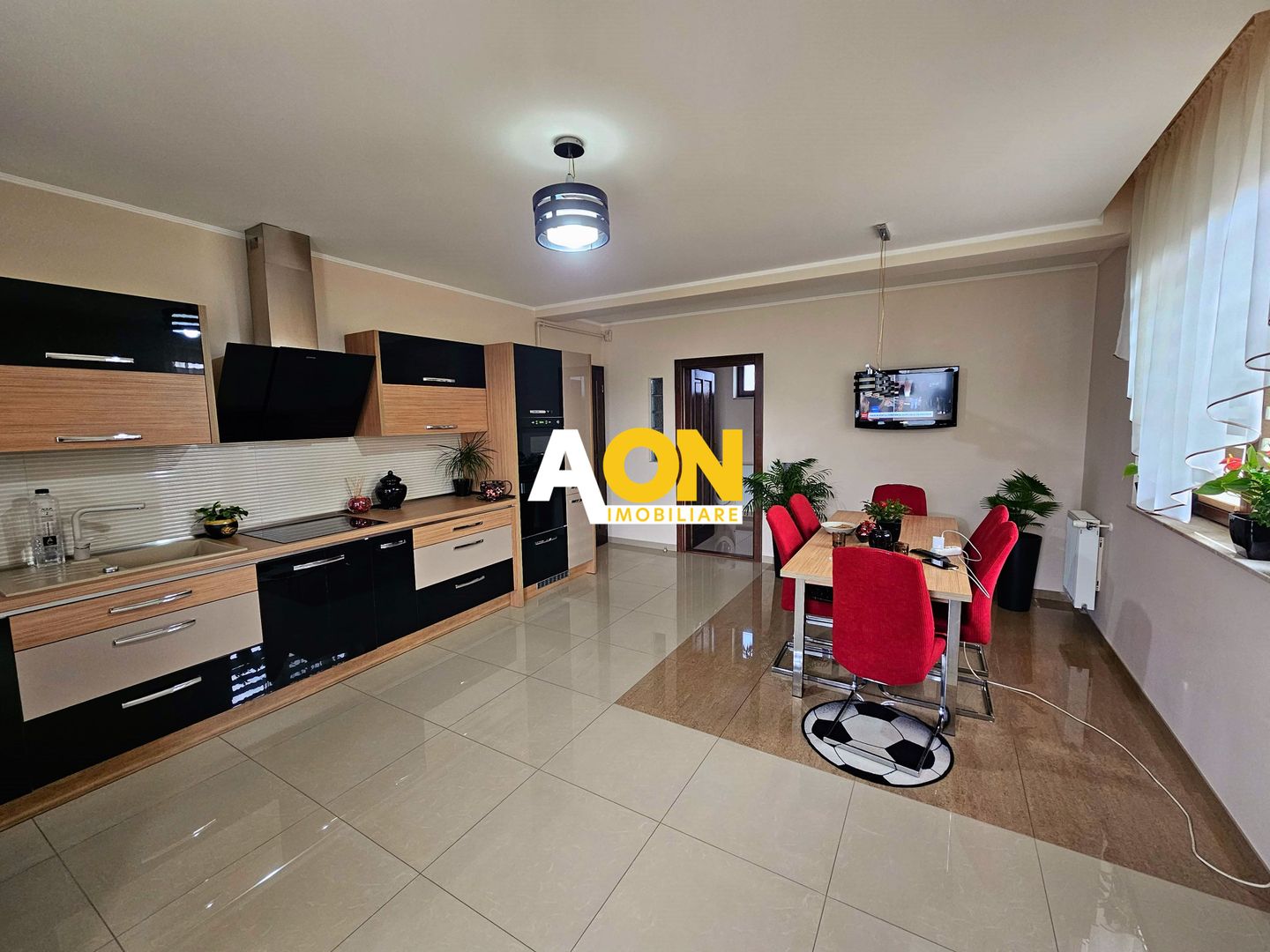 Casa 5 camere, 870 mp teren, mobilata, utilata, zona Cetate - Poză 7