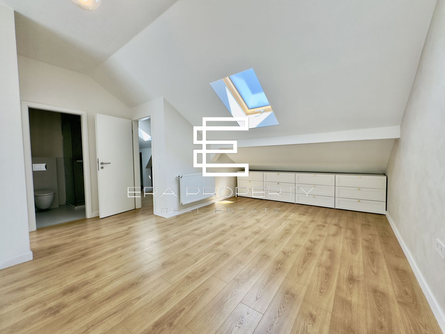 Penthouse 5 camere- 128,54 mp utili-terasa 15mp  -zona Aeroport Sibiu - Poză 9