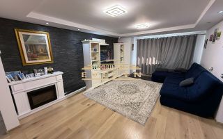De vânzare – Proprietate completă: casă + anexă + teren - Poză 2