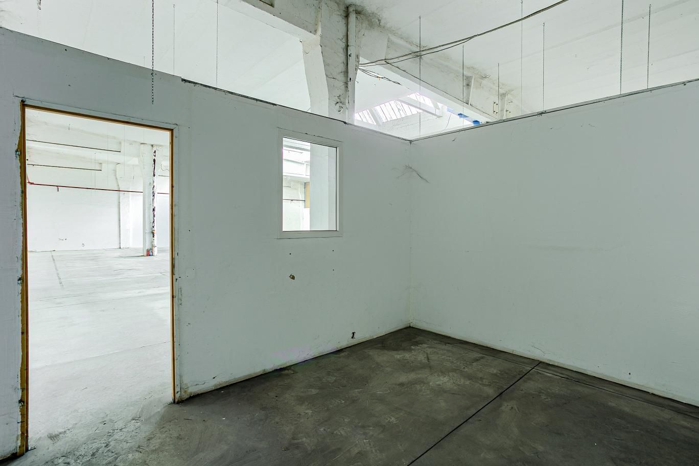 Hală de depozitare si productie 420 mp - Poză 4