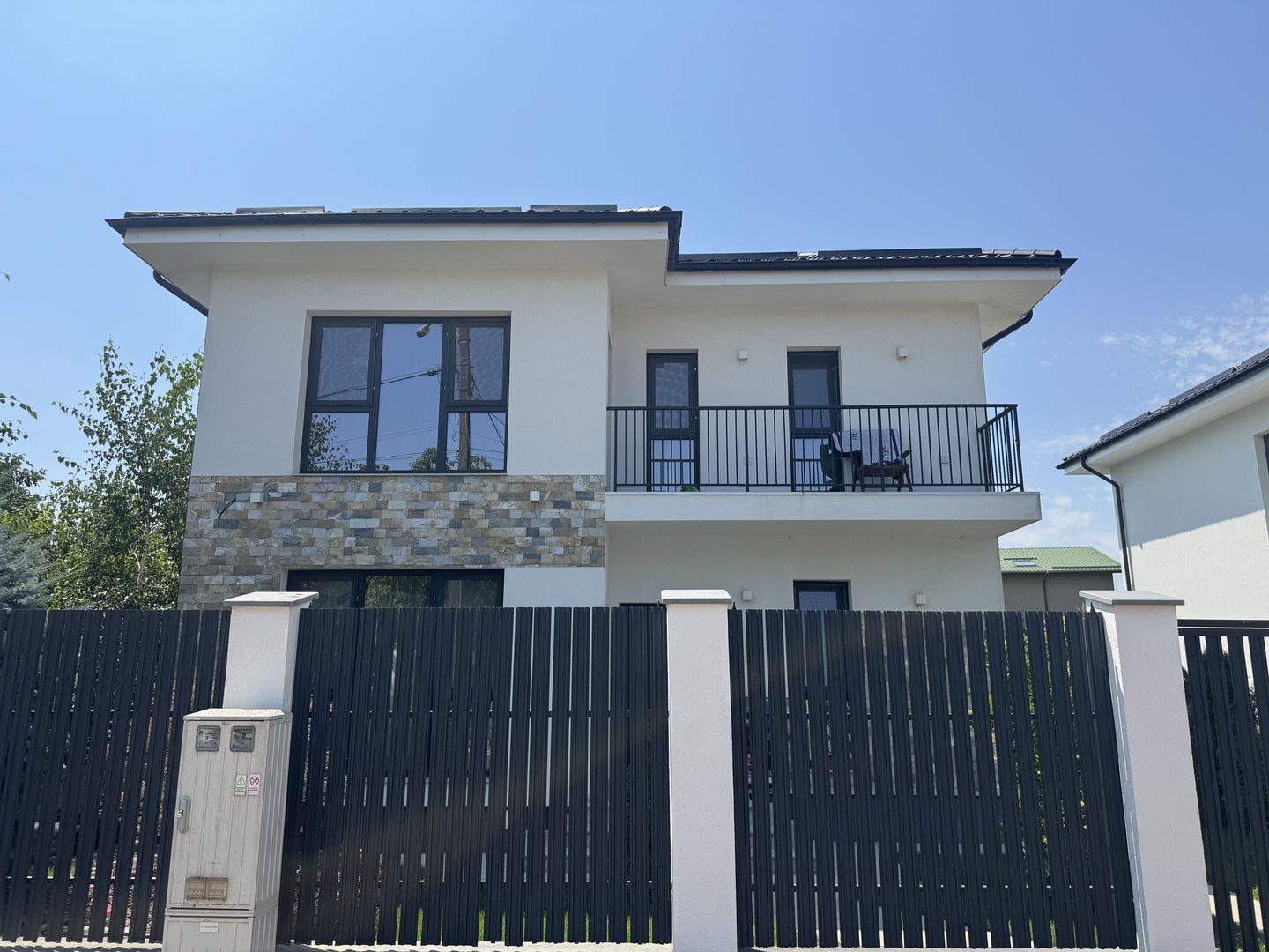 Individuala Tunari CENTRAL, Toate utilitatile, curte 350m2 - Poză 1