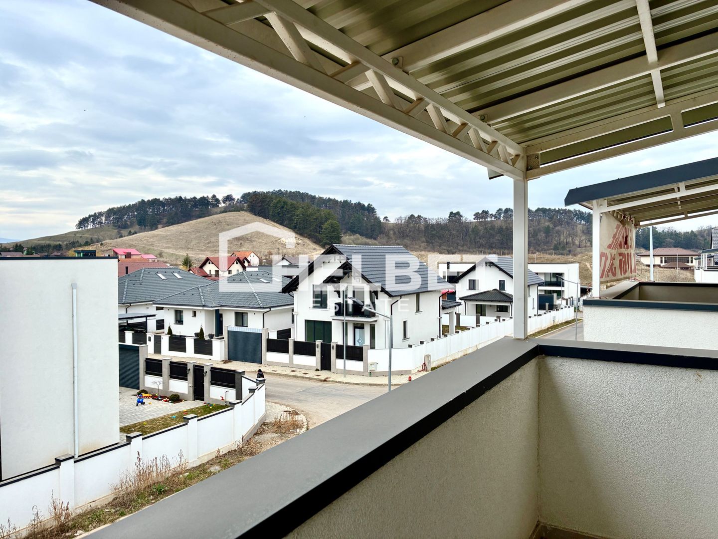 2 Camere / Sânpetru / Parcare / Finisat - Poză 3