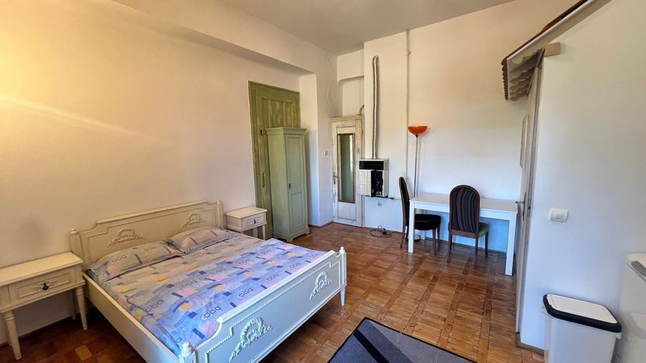 Garsoniera cu terasa proprie in vila interbelica | 20 mp + 16 mp terasa | Centru - Poză 2