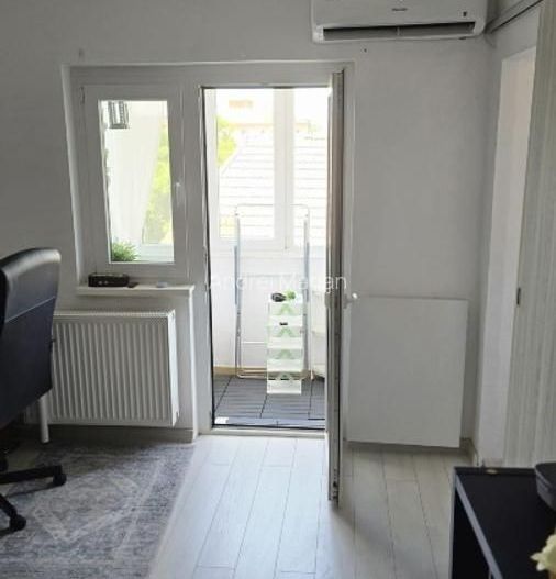Oferim spre vânzare garsonieră amenajată  în complexul studenţesc - Poză 1
