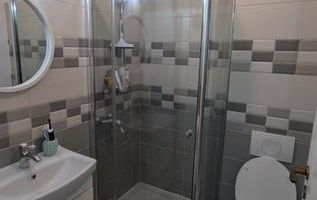 3 camere decomandat etaj 1 zona Dambovita - Poză 15